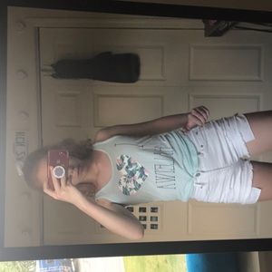 I love haleiwa graphic tank top